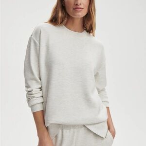 Women's Varley Doublesoft sweatshirt. New, never been worn.